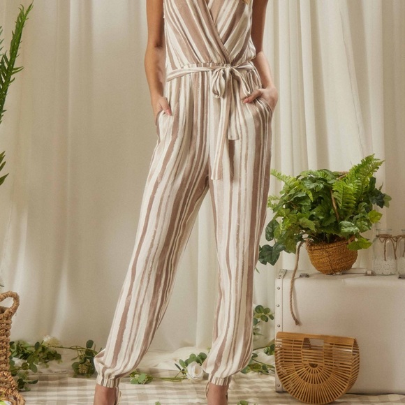 NWT Tan & White Striped V Neck Tie Back Jumpsuit With Pockets - Picture 6 of 9